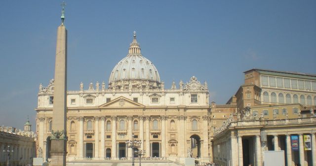 Los Pequeños Sirvientes del Papa
