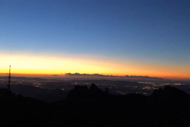 Crépuscule sur la vallée